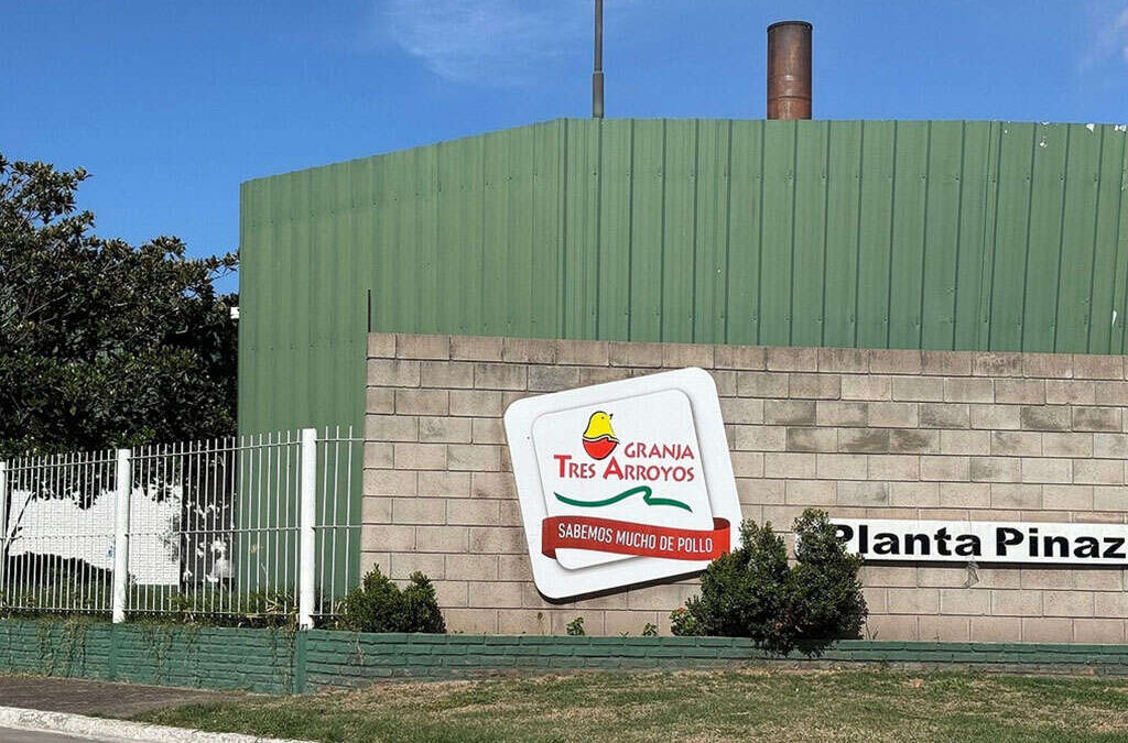 Granja Tres Arroyos cerró otra planta y ya son más de mil los trabajadores suspendidos