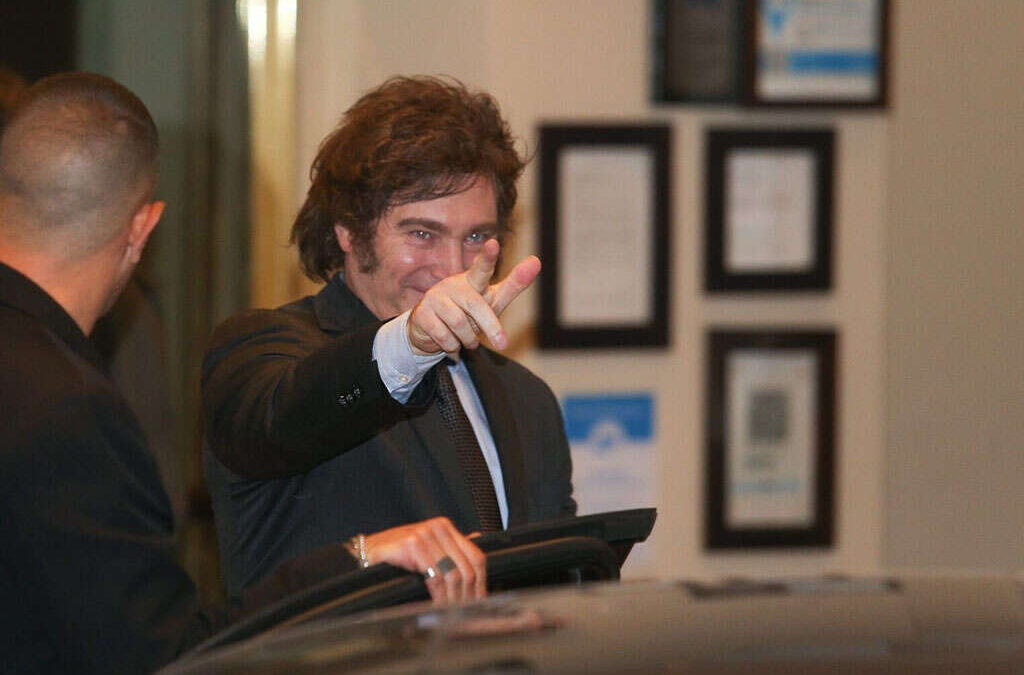 #CrisisSalarial Casi el 90% de los argentinos cree que se necesitan dos o más empleos para llegar a fin de mes y el 62% tomó deuda para gastos básicos