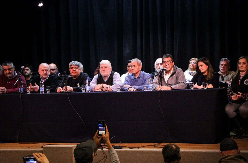 Las centrales obreras mantienen la convocatoria a movilizarse al Congreso: «Está claro que el conjunto de nuestra sociedad repudia esta ley»