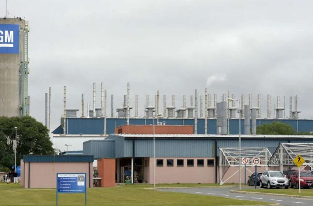 General Motors levanta las suspensiones tras un año de actividad reducida y la planta de Alvear volverá a trabajar