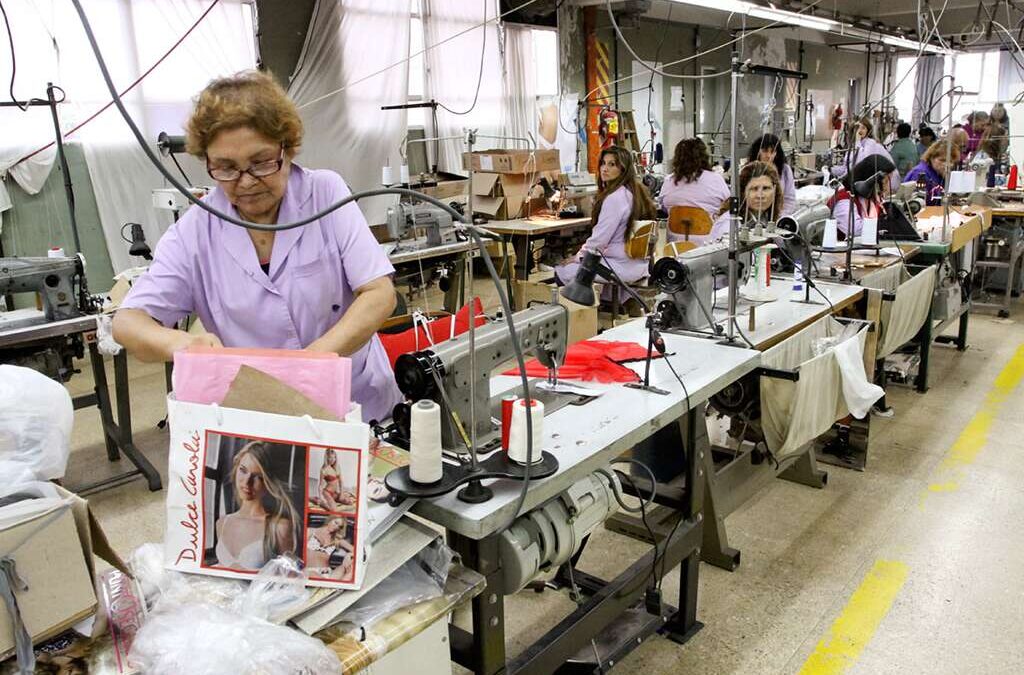 Empresas recuperadas en jaque: la Ley que se vota hoy amenaza con desarticular la economía cooperativa y autogestionada