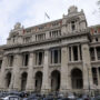 La Corte Suprema revocó un fallo laboral que había multiplicado una indemnización por fuera de lo reclamado por el trabajado