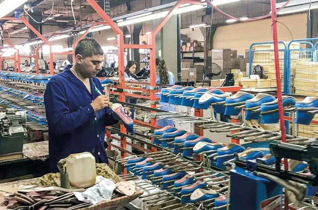 Gremio de calzado asegura que perdió 8 mil puestos de trabajo por el desplome del consumo y las importaciones
