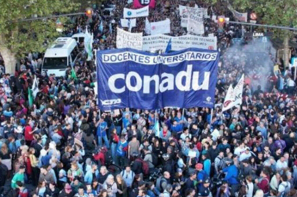 Universidades: CONADU profundiza el plan de lucha ante casi 300 días de incumplimiento de la Ley de Financiamiento