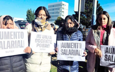 Docentes de Tierra del Fuego llevan nueve días de paro indefinido en reclamo de un Salario Mínimo de $3 millones acorde a la Constitución
