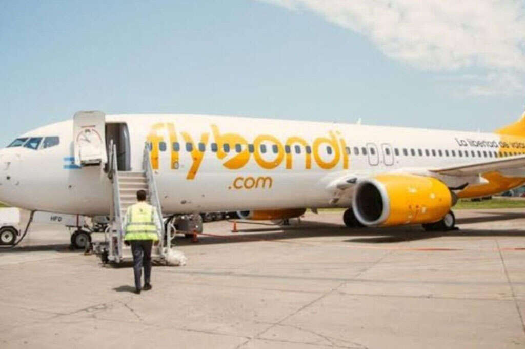 Flybondi ya cancela 4 de cada 5 vuelos y no paga los acuerdos con los trabajadores despedidos