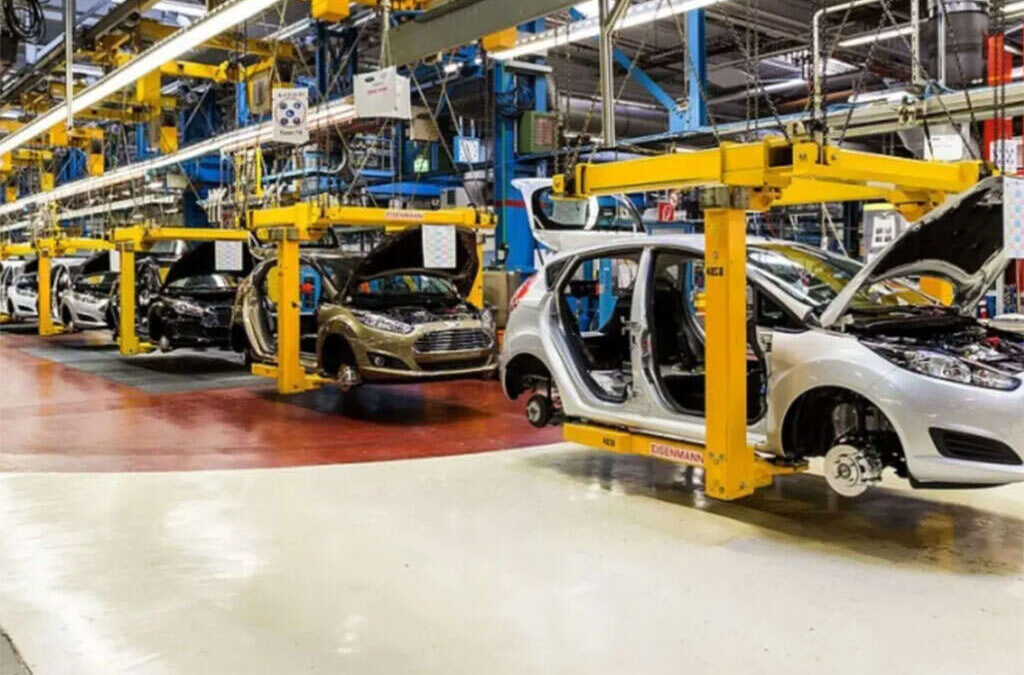 Industria automotriz: las ventas de autos nacionales cayeron un 41% y lo sufren grandes fábricas y pymes
