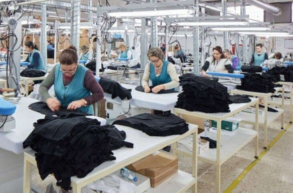 La industria encabeza la pérdida de empleo formal y las empresas no esperan una recuperación rápida