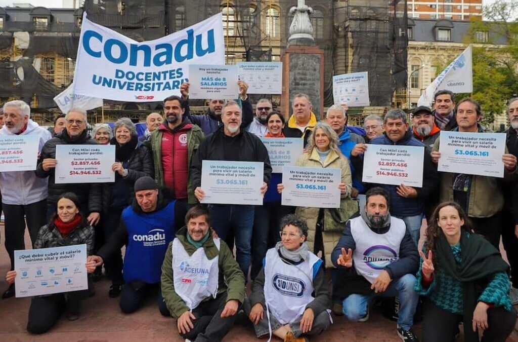 Cuánto necesita un trabajador para vivir “dignamente”: la nueva cuenta de los gremios que desafían a Milei