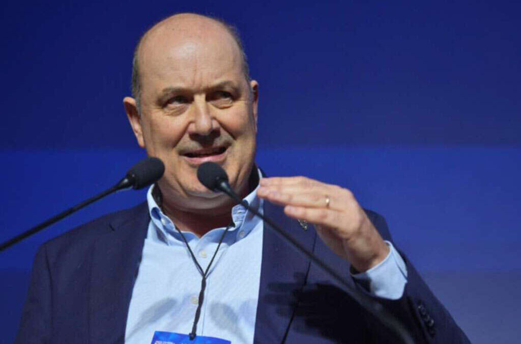 Siguen los “éxitos”: la reforma laboral de Sturzenegger ya tiene su primer amparo patronal