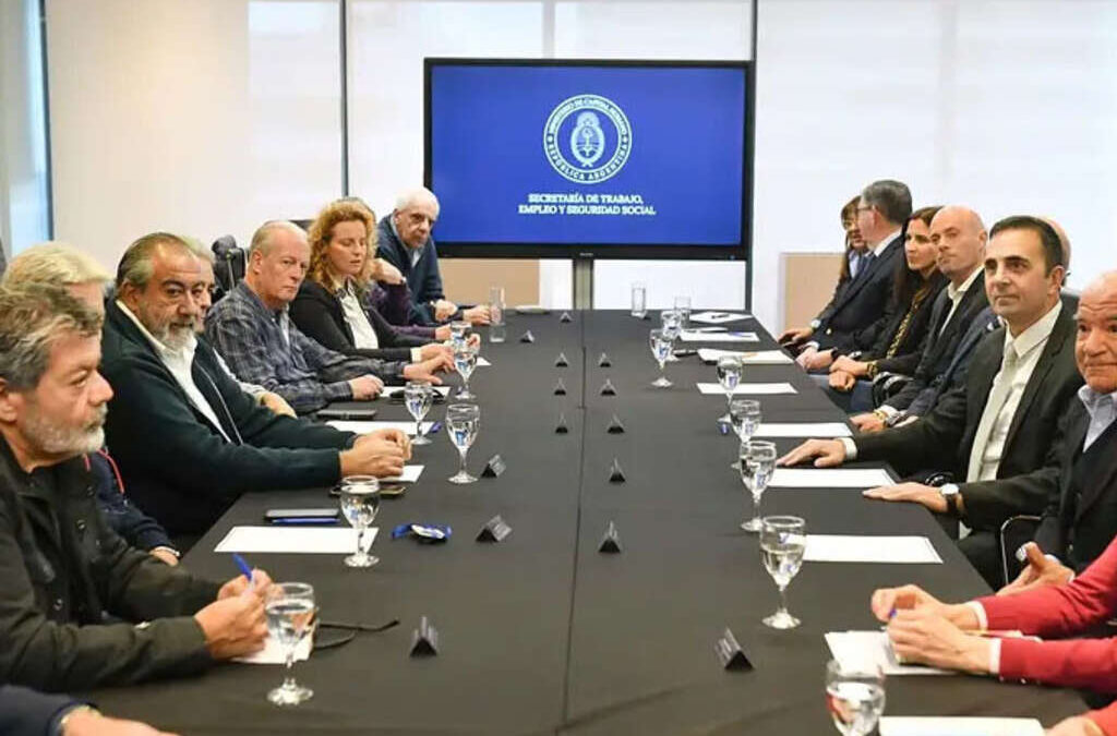 La CGT pidió que la reunión para definir el nuevo salario mínimo sea presencial
