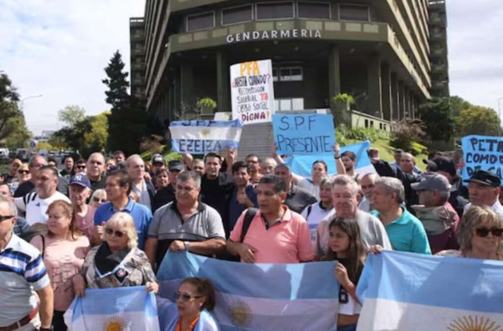 Preocupación en el Gobierno porque los militares se sumarían a las protestas de Policía, Prefectura y Gendarmería