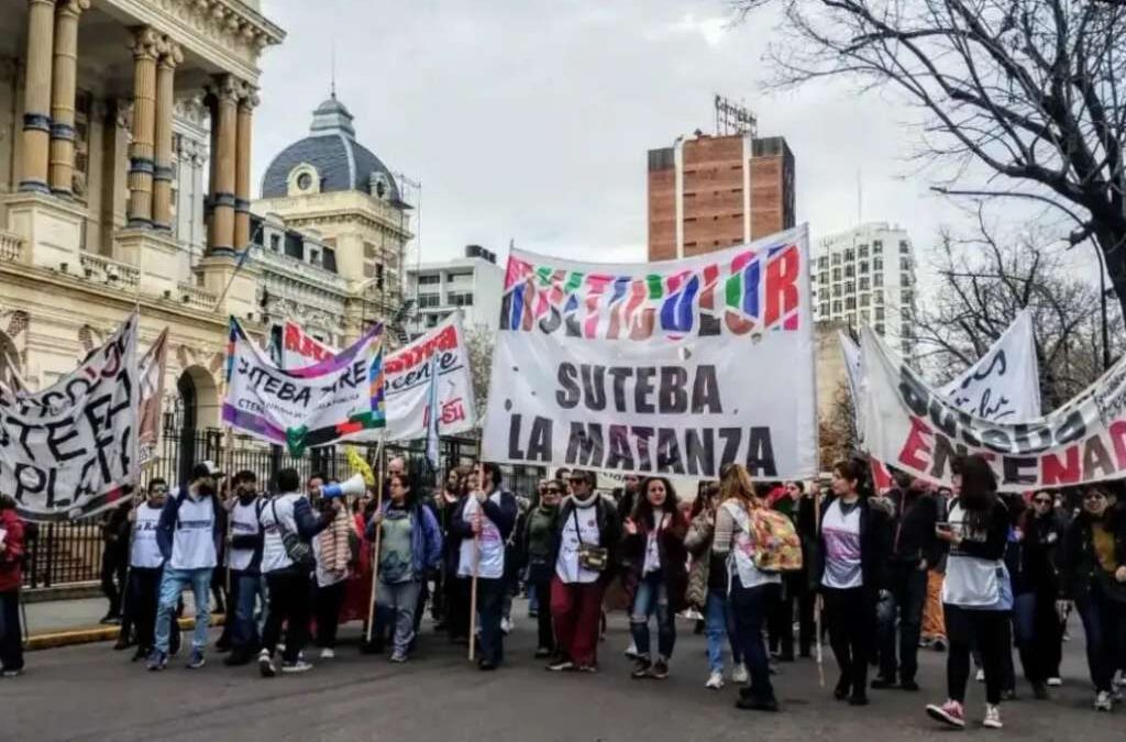 Un grupo disidente de docentes de SUTEBA arrancó un paro de 48 horas en la Provincia de Buenos Aires