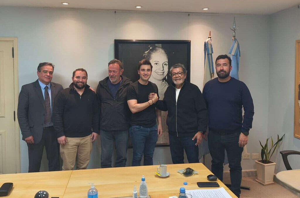 Chubut reactivó 204 viviendas del ex Pro.Cre.Ar. y la UOCRA busca replicar el modelo