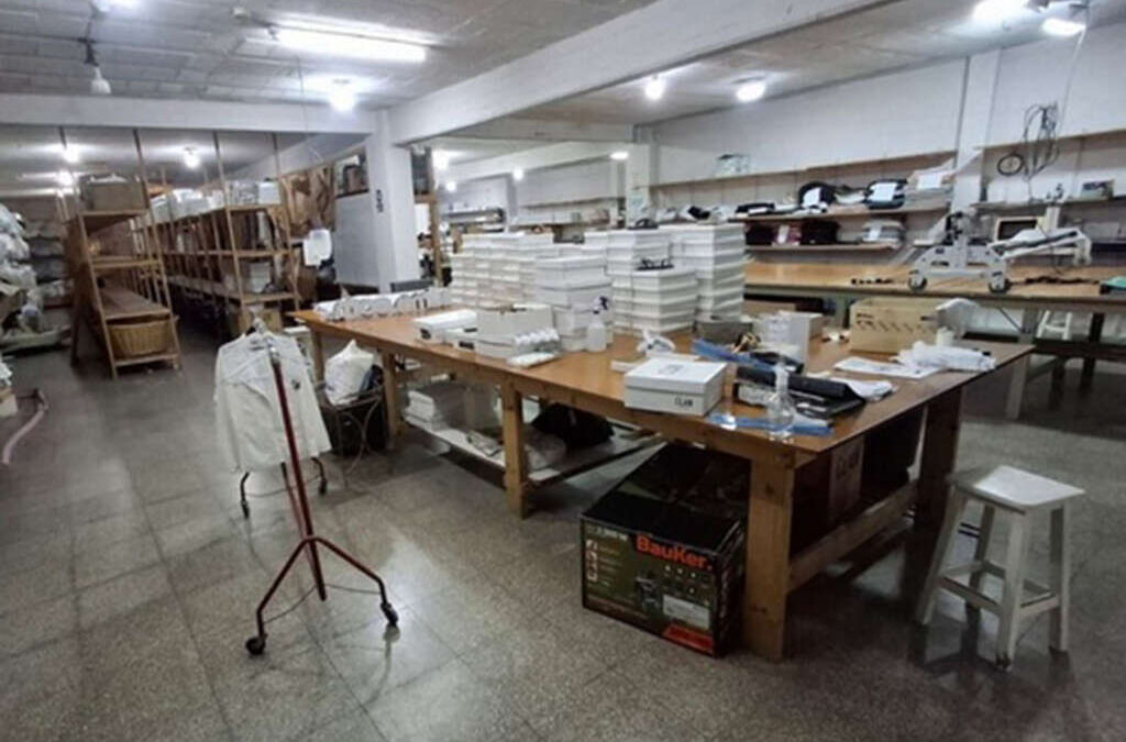 CIERRA LA FABRICA TEXTIL Y DE CALZADO CLAN ISSIME DE 53 AÑOS EN LA PLATA