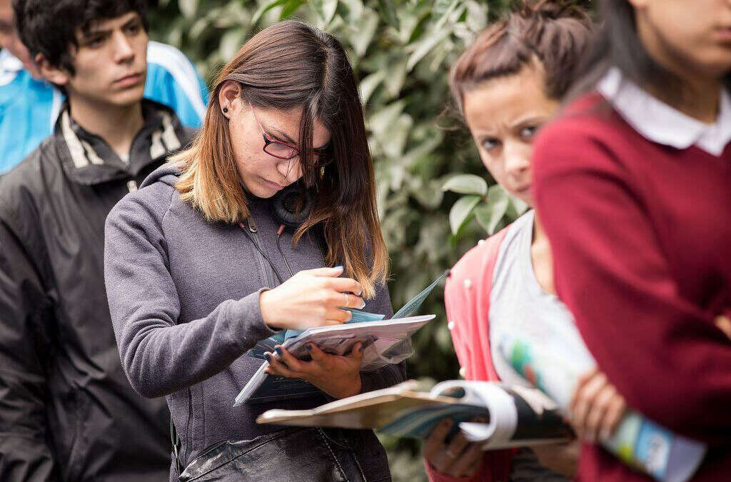 Crisis laboral: solo el 14,2% de los jóvenes de entre 18 y 25 años tiene un empleo formal