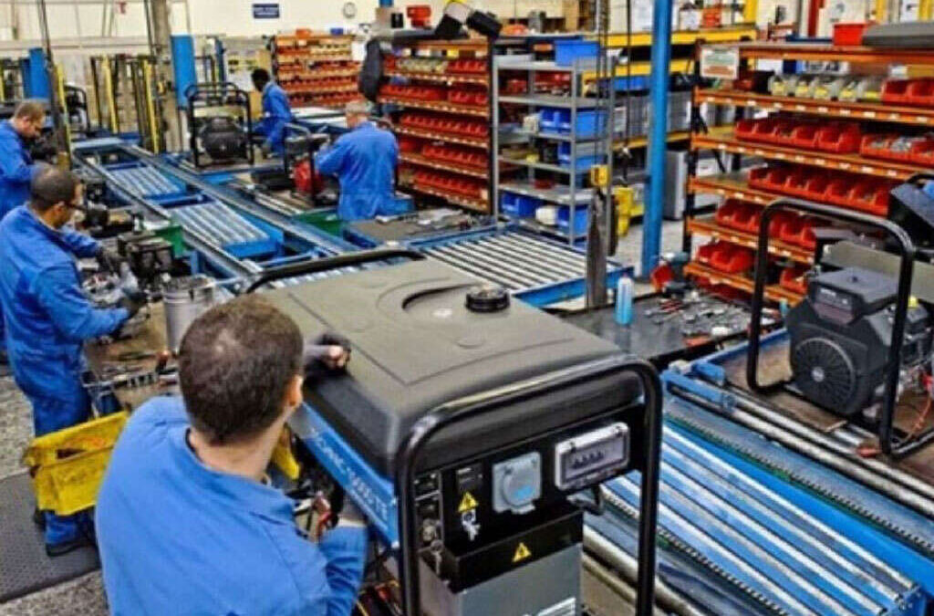 Día de la Industria: Según datos oficiales, el 2026 es el peor momento en décadas para el sector manufacturero con más de 97 mil puestos de trabajo perdidos