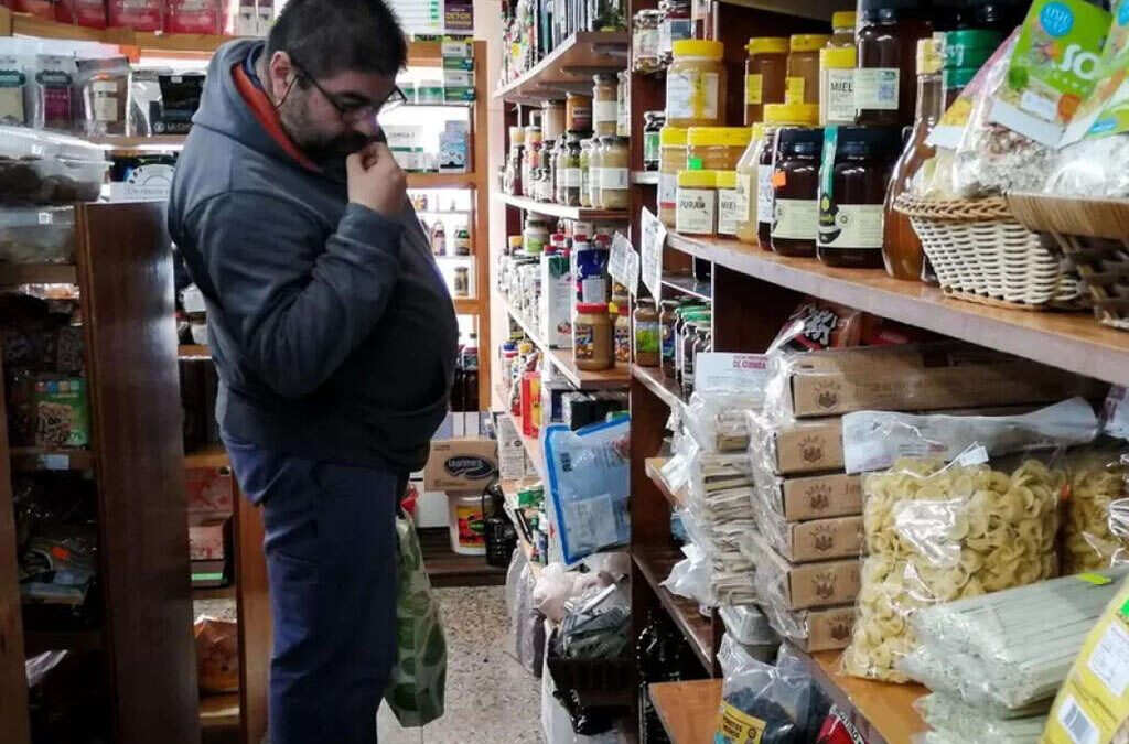 En los barrios populares de todo el país, el 97% de las deudas son para comprar comida