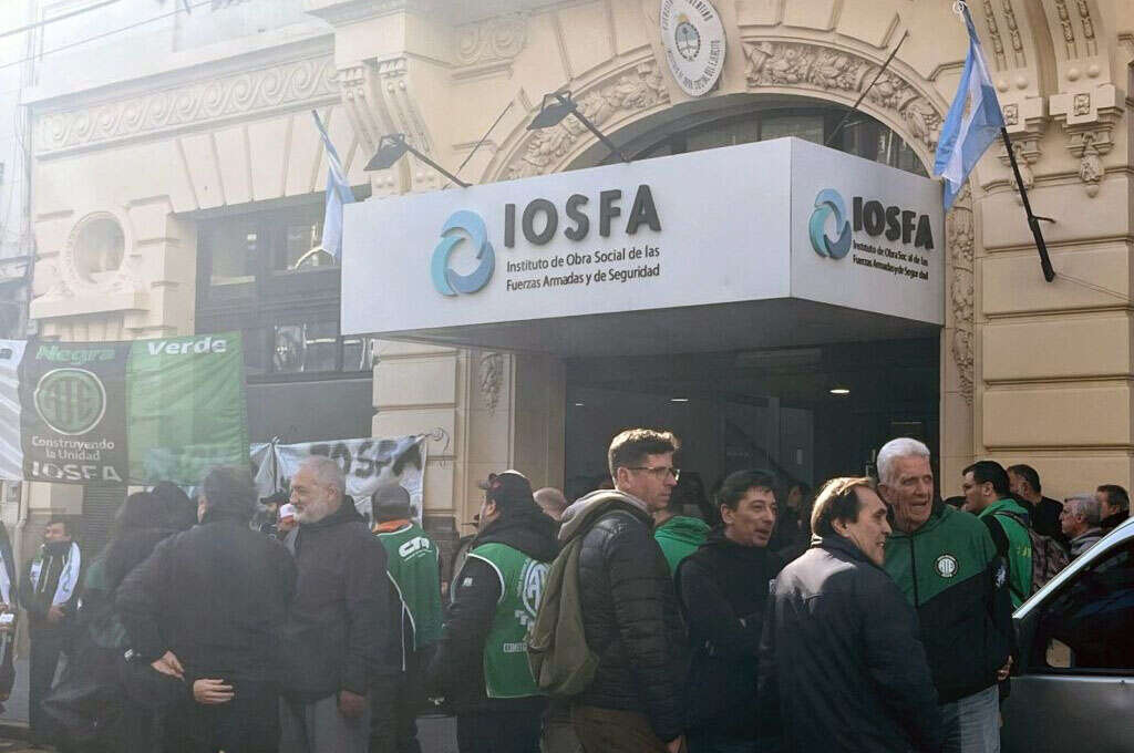 ATE reclamó a la Justicia una respuesta urgente por el amparo contra IOSFA y advirtió por la salud de más de 600 mil afiliados ATE reclamó a la Justicia una respuesta urgente por el amparo contra IOSFA y advirtió por la salud de más de 600 mil afiliados