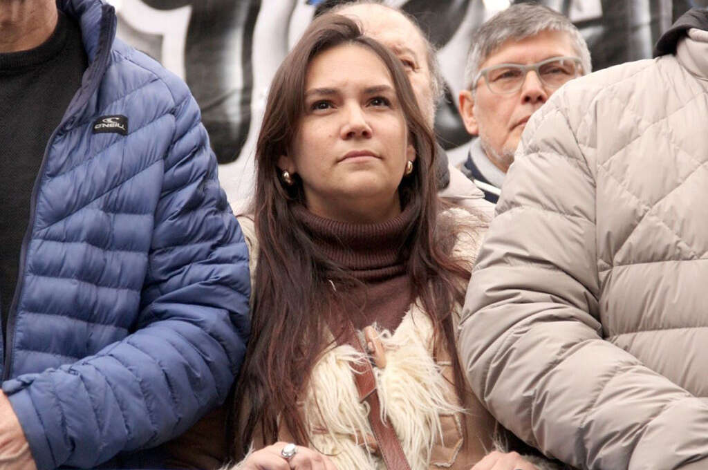FATPREN rechazó el reemplazo de periodistas por IA y reclamó su regulación y la ética sobre el origen de la información