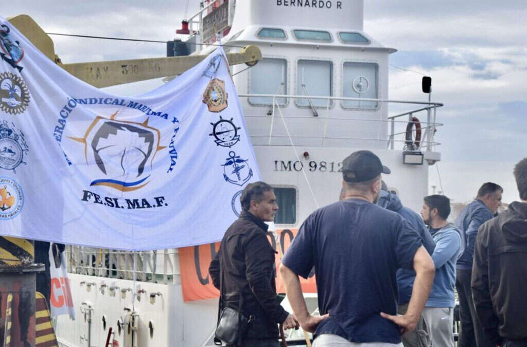 Denuncian que Prefectura está capacitando marineros paraguayos que podrían reemplazar a los prácticos argentinos