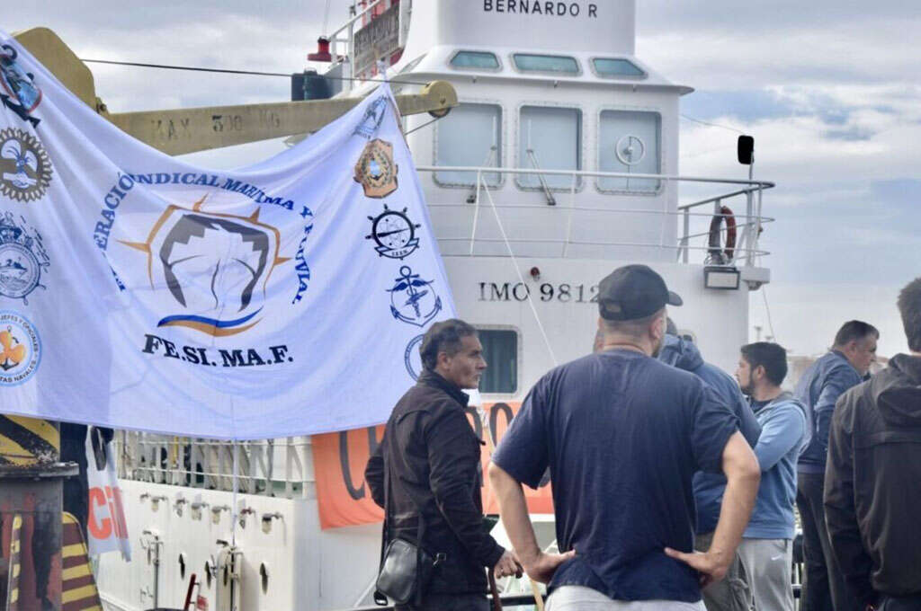 Denuncian que Prefectura está capacitando marineros paraguayos que podrían reemplazar a los prácticos argentinos Denuncian que Prefectura está capacitando marineros paraguayos que podrían reemplazar a los prácticos argentinos