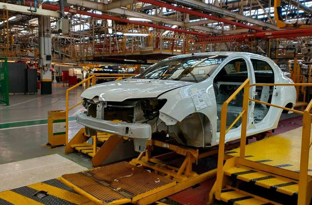 El Gobierno celebró el acuerdo entre SMATA y Renault por el banco de horas: «Mejorará la competitividad de 1.200 trabajadores»