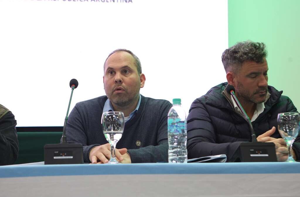 Mariano Vilar y una postal del retroceso nacional: “La vemos pasar…”