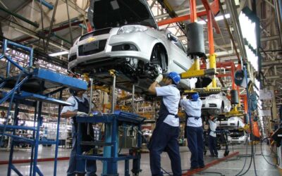 La estrepitosa caída de la industria, con menos producción y trabajo: el preocupante informe de la UIA
