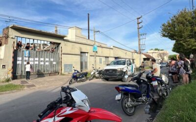 Acerías Berisso retomó la producción mientras 30 despedidos siguen reclamando salarios adeudados y sus indemnizaciones