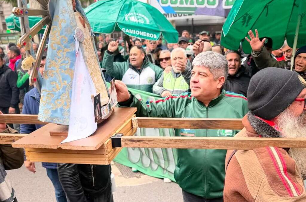 Pablo Moyano se pone al frente del conflicto con el «antiobrero» Jorge Macri y moviliza para que se cumpla la Ley Moyano en la Ciudad