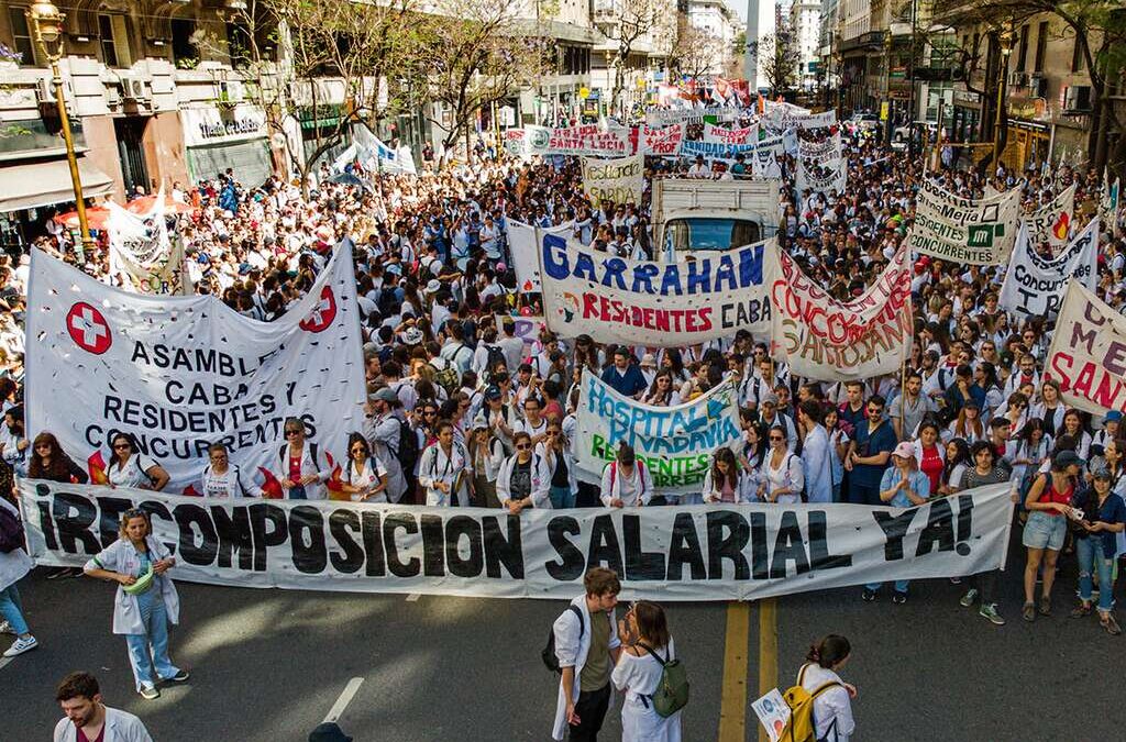 Residentes y concurrentes de CABA vuelven a parar y marchan al Ministerio de Salud por salarios que no cubren la canasta básica