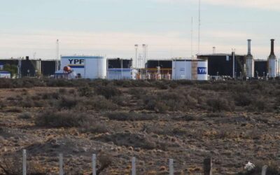 Escándalo petrolero en Santa Cruz. Denuncian millonaria estafa al Estado con retiros voluntarios en contratistas de YPF