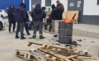 Tierra del Fuego ya suma 850 despidos en la industria téxtil