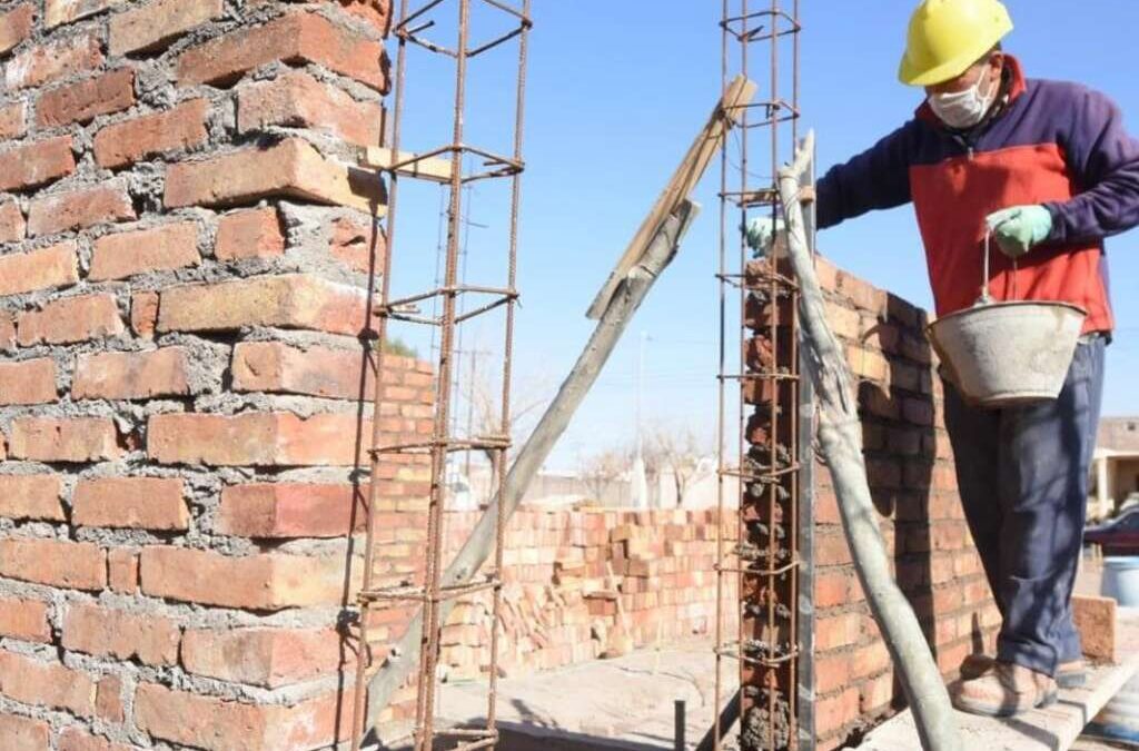 Paritaria de la construcción: cuánto cobra un albañil en octubre de 2026 con el aumento de la Uocra