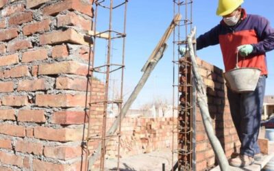 Paritaria de la construcción: cuánto cobra un albañil en octubre de 2026 con el aumento de la Uocra
