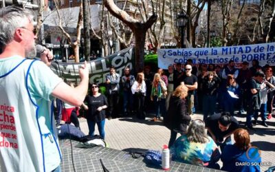 Docentes universitarios preparan un paro regional junto a otros gremios para rechazar el ajuste de Milei