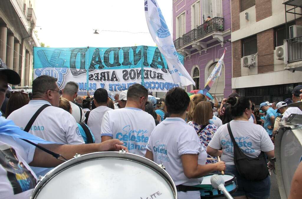Sanidad anunció un paro nacional y apuntó contra los empresarios por trasladar el ajuste a los salarios