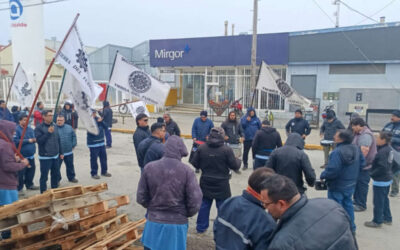 El Congreso de Delegados de la UOM se manifiesta frente a Mirgor