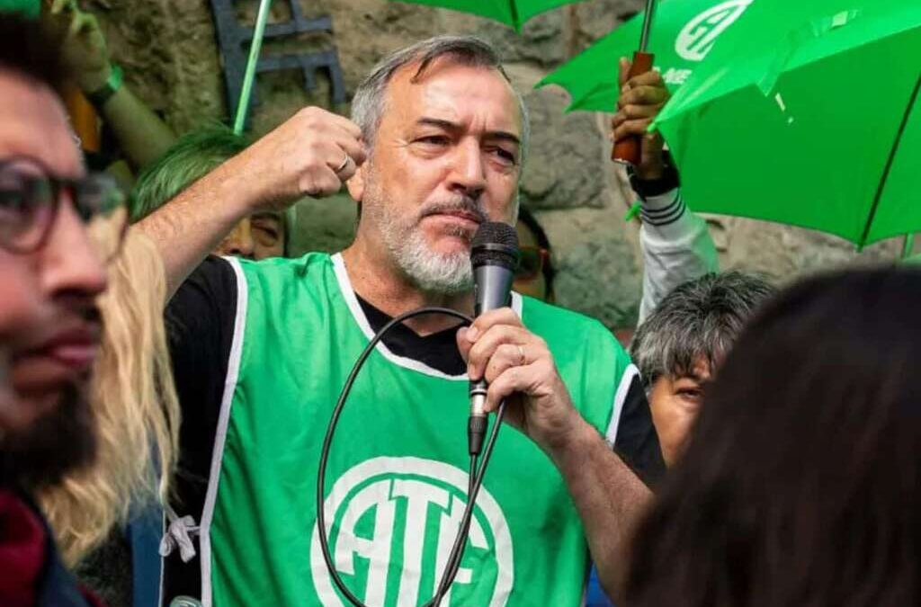 «No es retiro voluntario, es despido extorsivo»: ATE marcha a la Quinta de Olivos contra el plan para retirar a más de 21 mil estatales