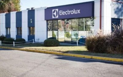Electrolux: tras la negociación con la UOM Rosario, los trabajadores cobrarán cinco sueldos extra de indemnización