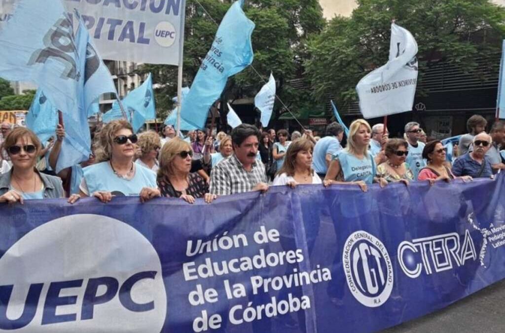 Córdoba: Llaryora negó nuevos aumentos para docentes y estatales al menos hasta febrero de 2027