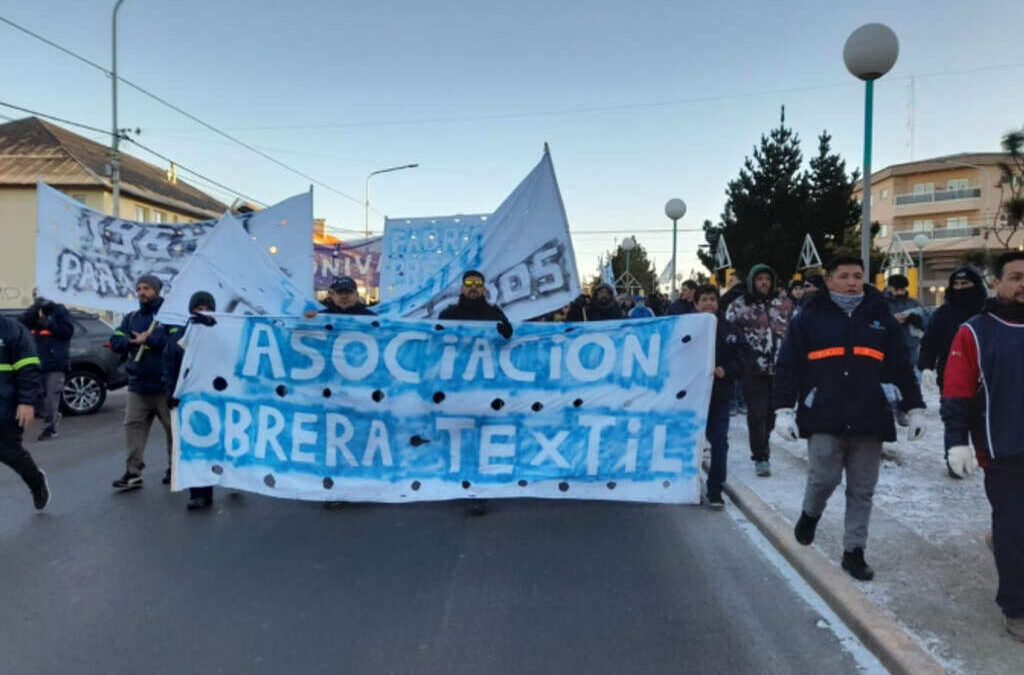 Rebaja salarial inconsulta en Australtex desata estado de asamblea