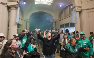 «Si a los que dicen que son sus héroes, los militares, los dejan sin salud ¿qué nos queda a nosotros?»: ATE moviliza a Defensa por los despidos en IOSFA